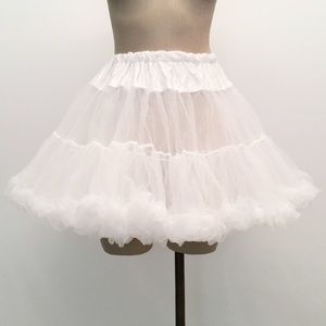 LEG AVENUE White Layered Tulle Tutu/Petticoat!